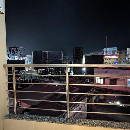 Hotel Binapani Deluxe 1 타라피트 외부 사진