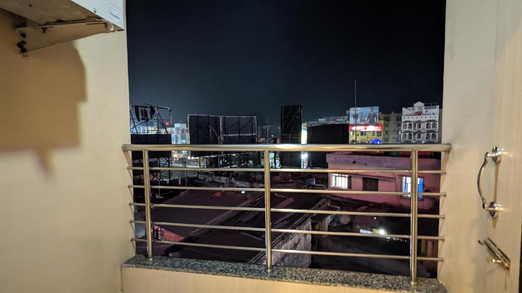 Hotel Binapani Deluxe 1 타라피트 외부 사진