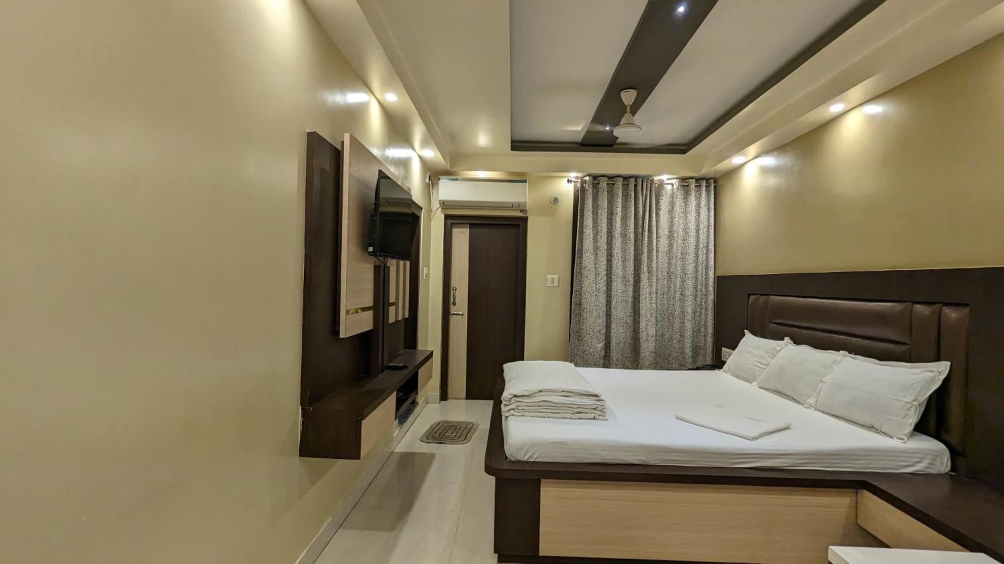 Hotel Binapani Deluxe 1 타라피트 외부 사진